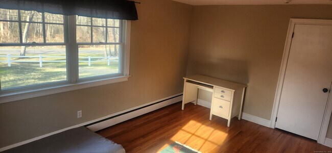 Building Photo - 41 Cedar Ln