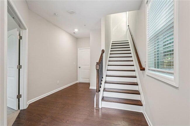 Building Photo - 747 Topsail Ln