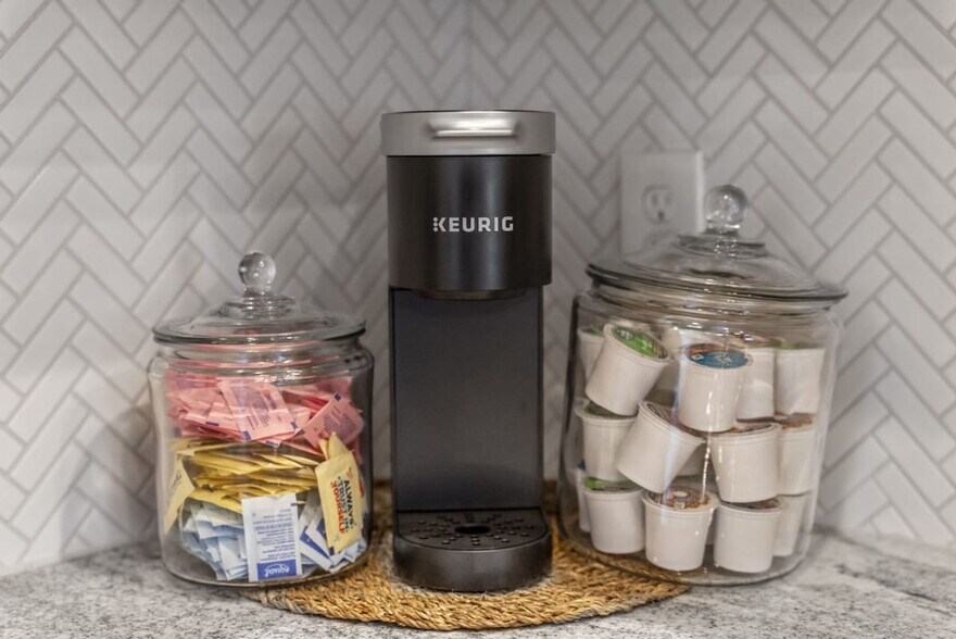 Building Photo - 530 Hanford St