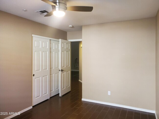 Building Photo - 12059 N 110th St