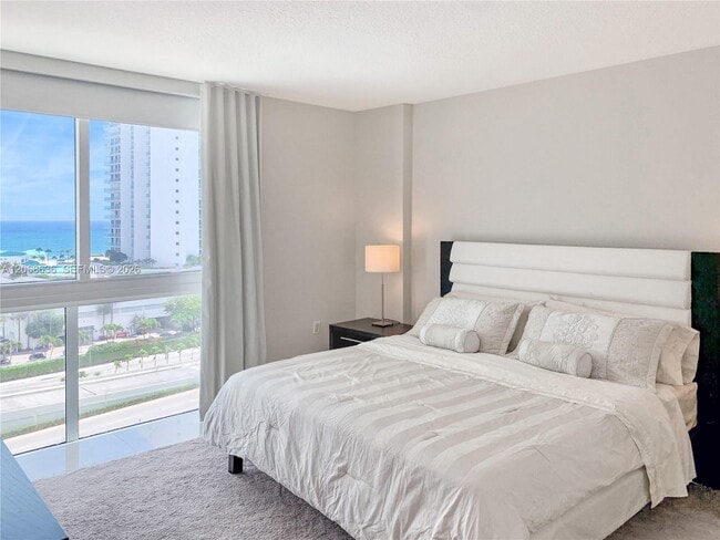Building Photo - 150 Sunny Isles Blvd