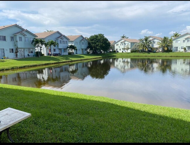 Building Photo - 3138 Laurel Ridge Cir