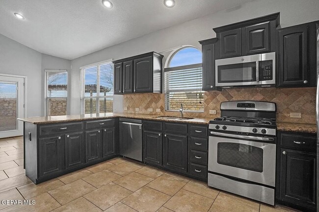 Building Photo - 14344 Alma Point Dr