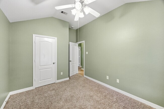 Building Photo - 8218 Silver Lure Dr