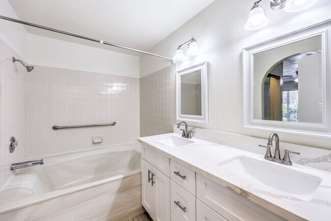Building Photo - Fully Renovated Canyon Gate Condo | Guard Gated | Resort-Style Living