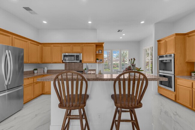 Building Photo - 44397 Mesquite Dr