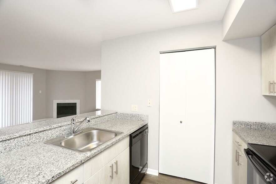 South Summit 4251 Summit Knoll Dr Saint Louis MO 63129 Apartment Finder