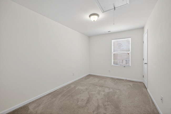 Building Photo - 3625 Tule Spring St