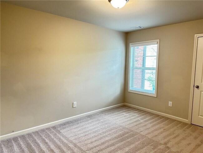 Building Photo - 2045 Wheylon Dr