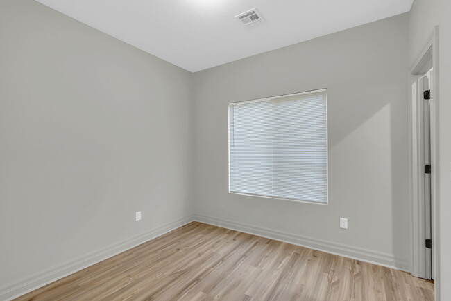 Building Photo - 1811 Liam Ct