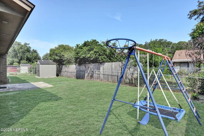 Building Photo - 7869 Jeff Dr