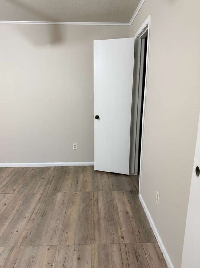 Building Photo - 9210 Glen Meadow Ln