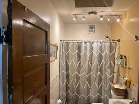 Building Photo - 1333 E St NE