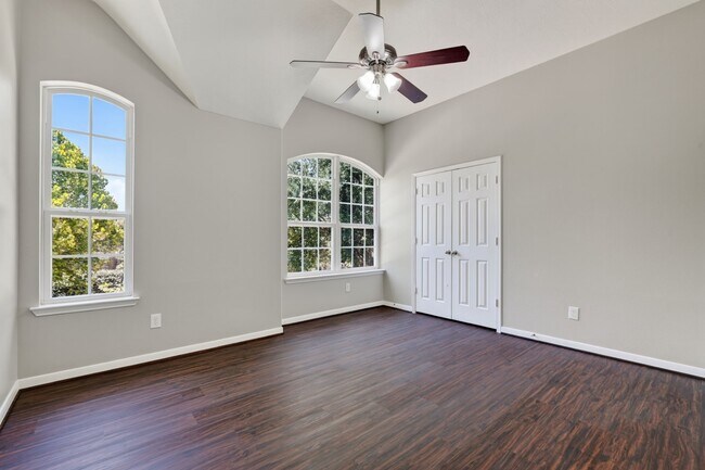 Building Photo - 18111 Williams Elm Dr