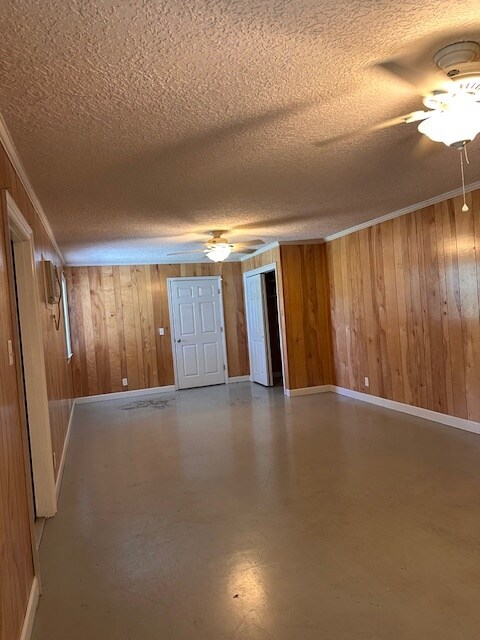 Building Photo - 135 Palmera Ln