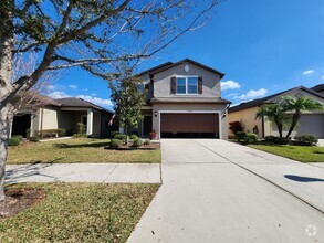 Building Photo - Gorgeous 4-Bedroom, 2.5-Bathroom Home in R...