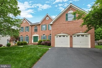 Building Photo - 2859 Cherry Branch Ln