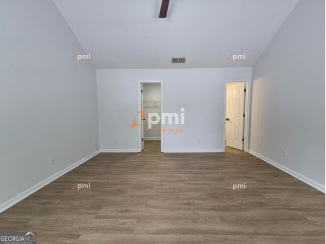Building Photo - 304 Klinetop Dr