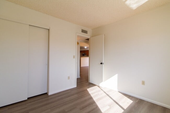 Building Photo - Check Out This Charming 2-Bed Gem with Private Pool