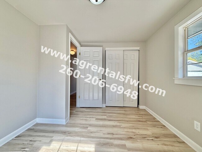 Building Photo - 802 Goshen Ave