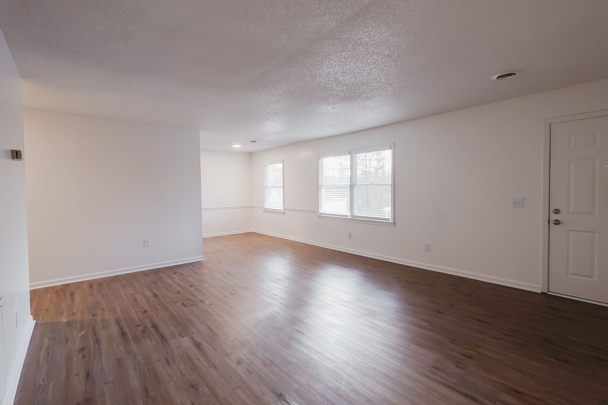 Building Photo - 134-134 Northwood Dr
