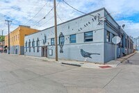 Building Photo - 215 N Walton St