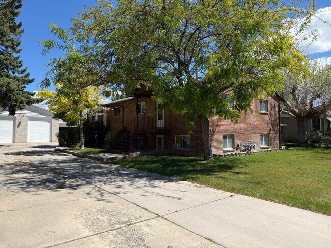Building Photo - 54 W 250 N