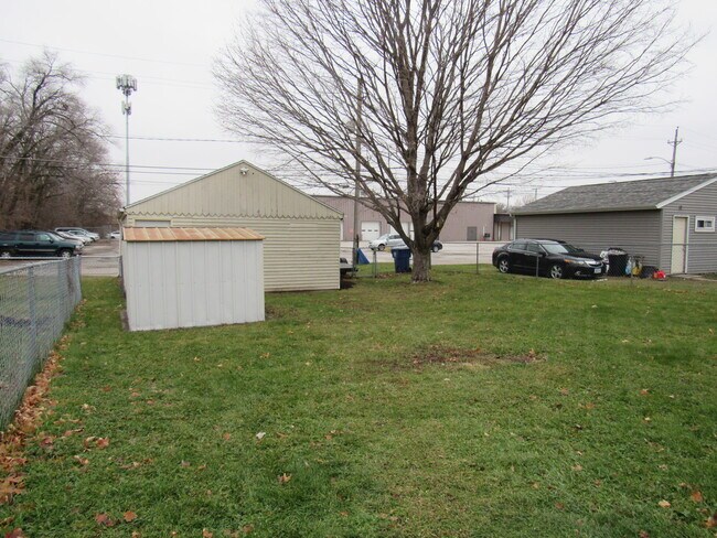 Building Photo - 3834 N Sturdevant St