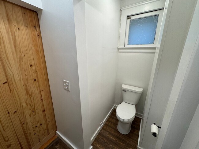 Building Photo - 2469 Professor Ave