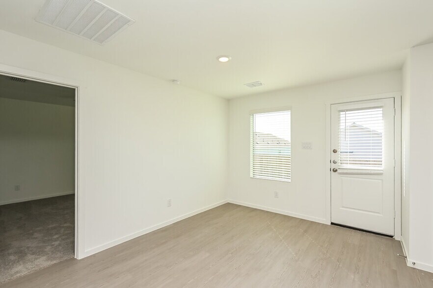 Building Photo - 10725 Revolver Dr