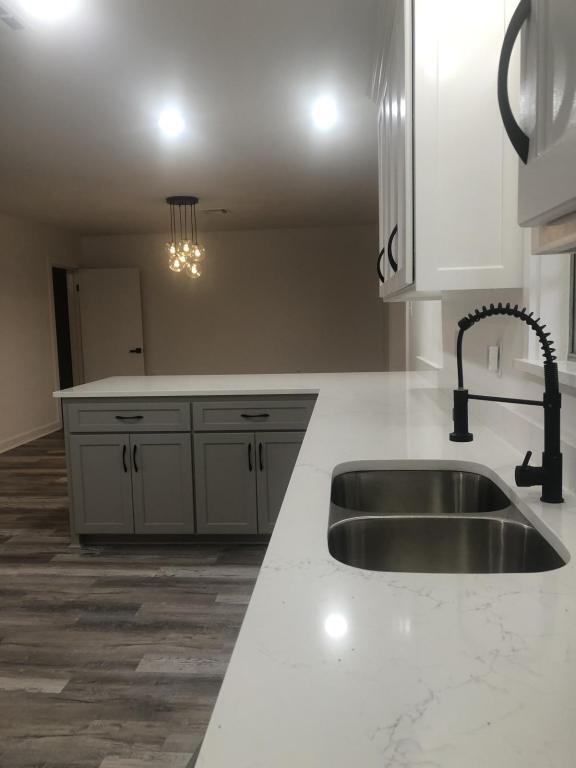 Building Photo - 154 S Carrollton Ave