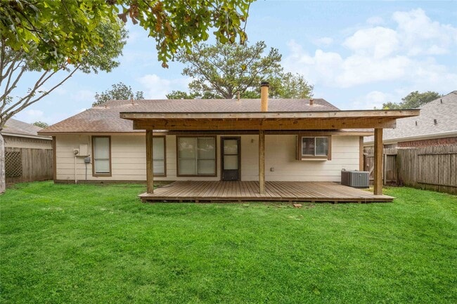 Building Photo - 20323 Pinefield Ln