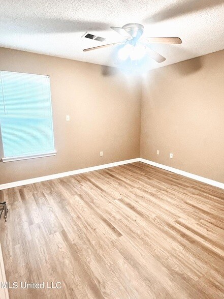 Building Photo - 9453 Wickfield Cove