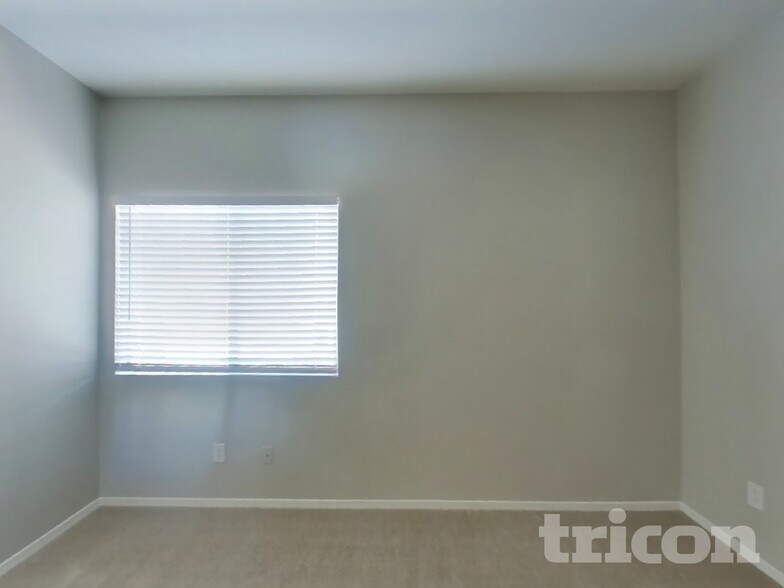 Building Photo - 17679 N Avelino Dr