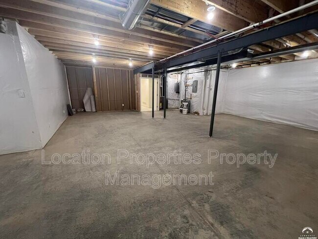 Building Photo - 1840 Quail Creek Dr