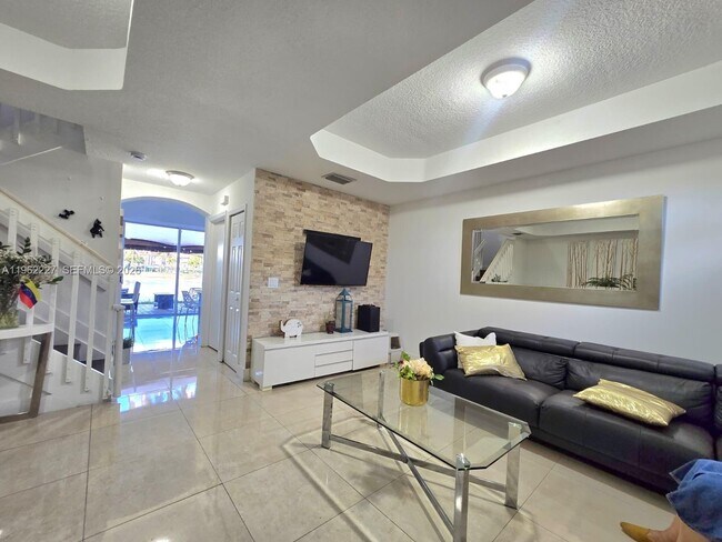 Building Photo - 11405 NW 62nd Terrace