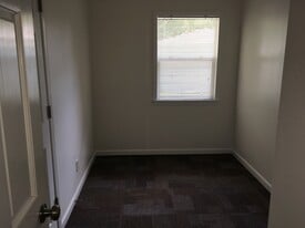 Building Photo - 920 Spruce Street