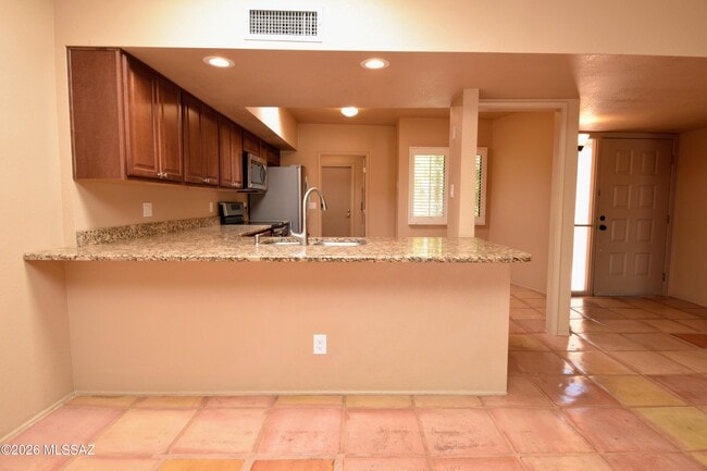 Building Photo - 5066 N Placita Del Lazo