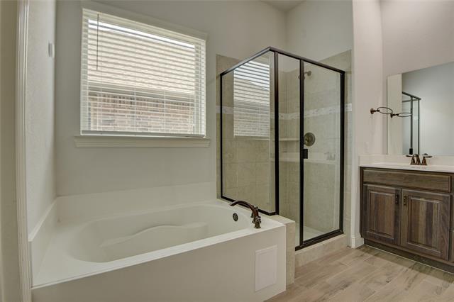 Building Photo - 805 Beeville Ct