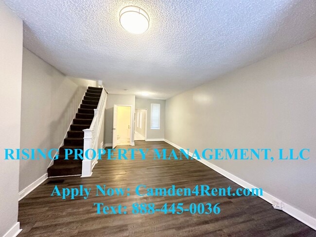 Building Photo - Renovated 4 Bedroom 2.5 Bathroom home in t...