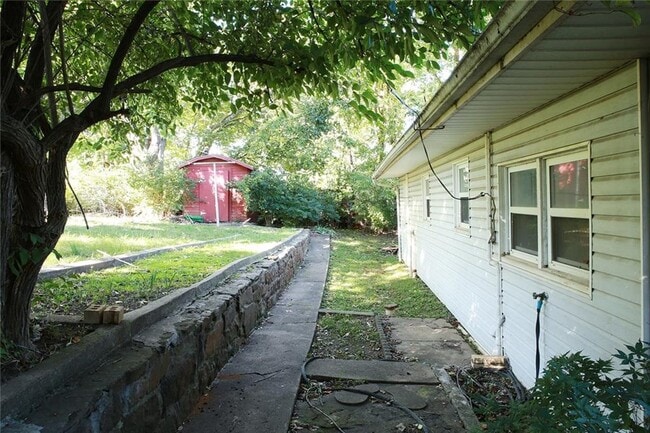 Building Photo - 1149 Indian Trail