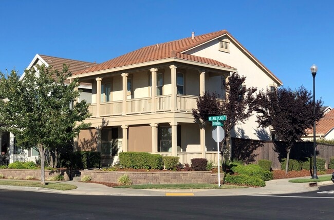 Building Photo - Beautiful 3 B/D 2.5 BA House in Roseville-COMING VERY SOON! ACT FAST AND APPLY NOW AS THIS PROPER...