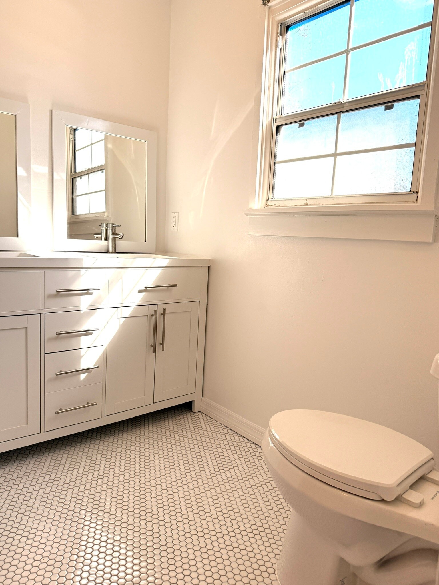 Building Photo - 7220 1st Ave N