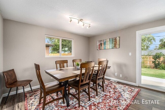 Building Photo - 7472 Beach Ct