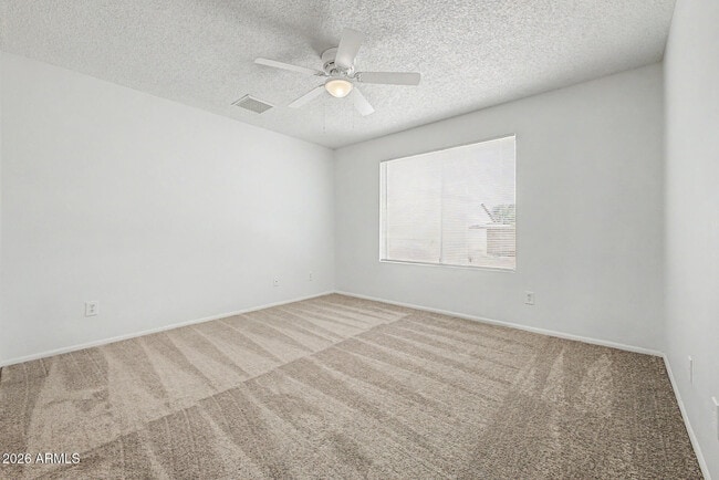 Building Photo - 10719 W Vista Ave