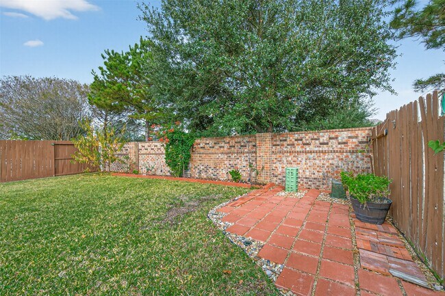 Building Photo - 26522 Marble Falls Bend