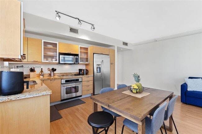 Building Photo - 3180 SW 22nd Terrace