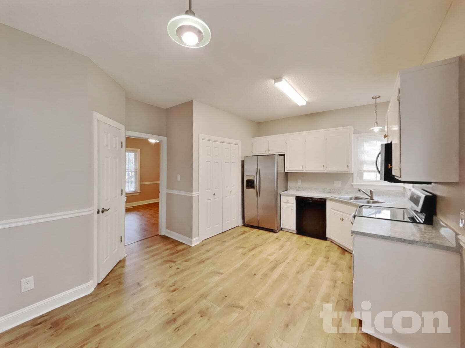 Building Photo - 622 Commander Dr