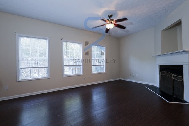 Building Photo - 790 Celeste Ln