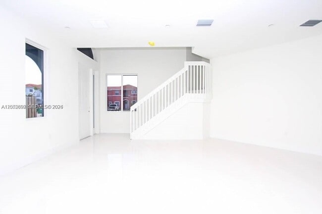 Building Photo - 15631 SW 11th Terrace